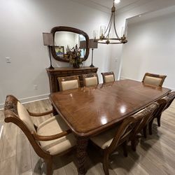 Tommy Bahama Formal Dining Set