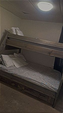 Bernie & Phyls Twin Over Full Bunk Beds