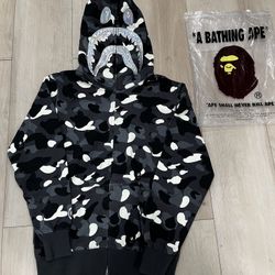 Bape Hoodie Size M (Brand New) 