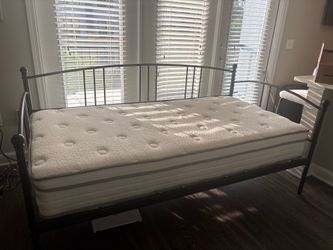 Day Bed Twin