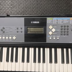 Yamaha Keyboard with Stand