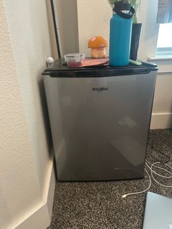 Whirlpool mini fridge