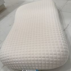 Ergonomic pillow, side/back sleeper