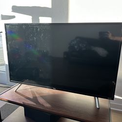 TCL LED Smart TV 49” with ROKU TV and Remote