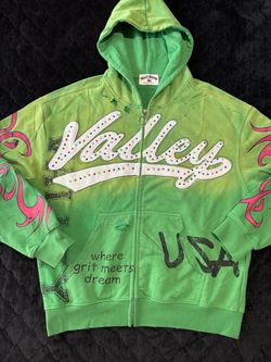 Vale Forever Hoodie Medium