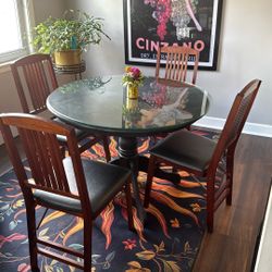 Dining Room Table, 4 Chairs And Rug 