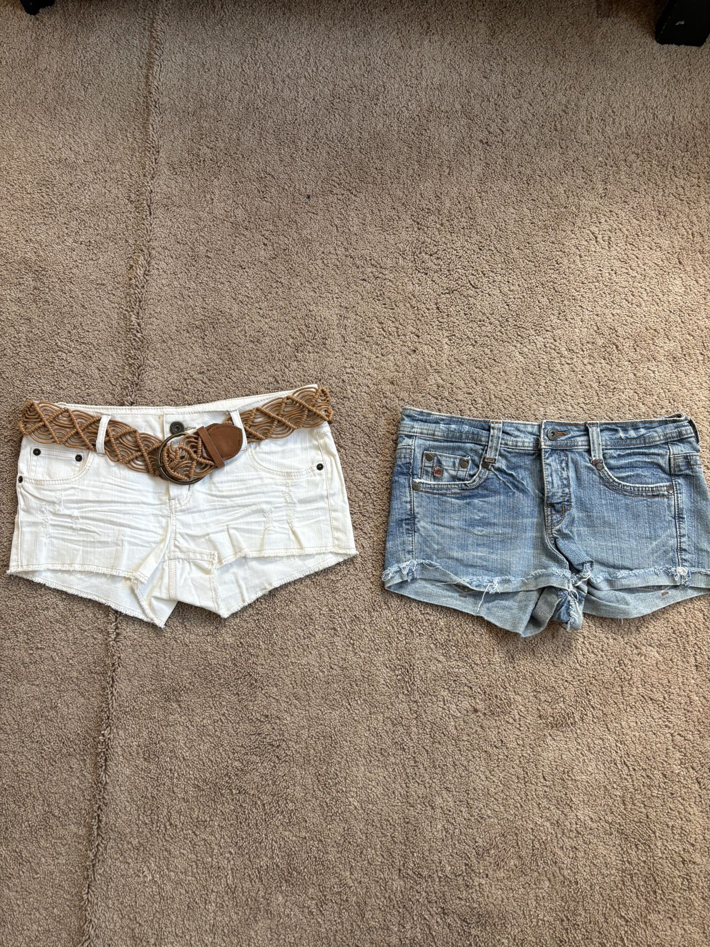 Women’s Size 5 Shorts/pants