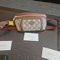 Gucci Supreme Monogram Textured Calfskin Retro