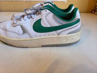 White and green nike womens 8.5