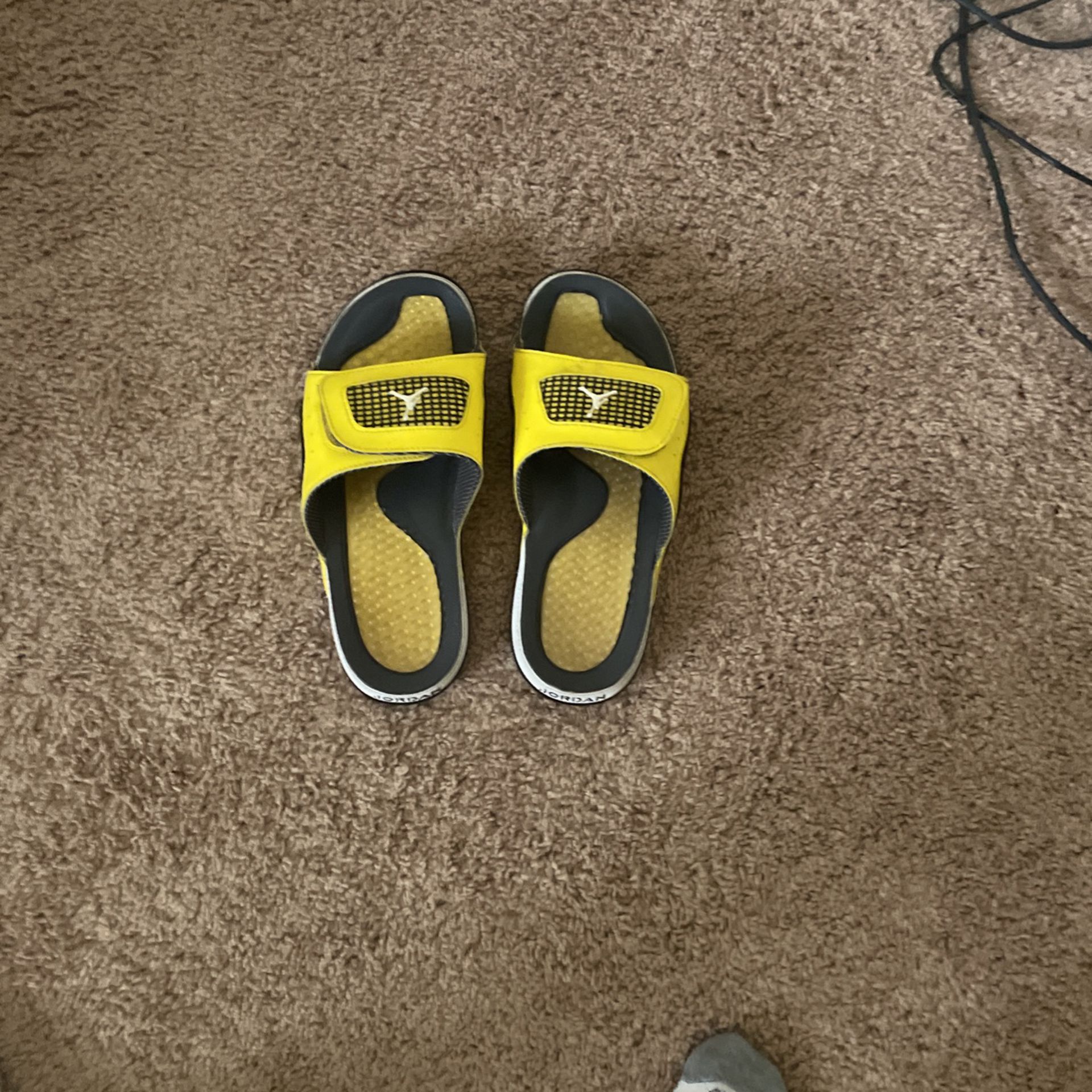 Nike-Jordan Retro Slippers Size 9