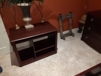 Queen size bed set headboard footboard 7ft tv armoire