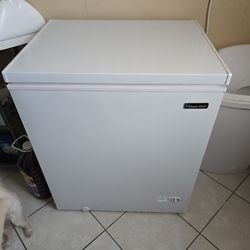 Chest freezer