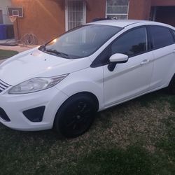 2011 Ford Fiesta