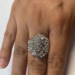 Crystal Stone Woman Ring size 7.5❤️$15