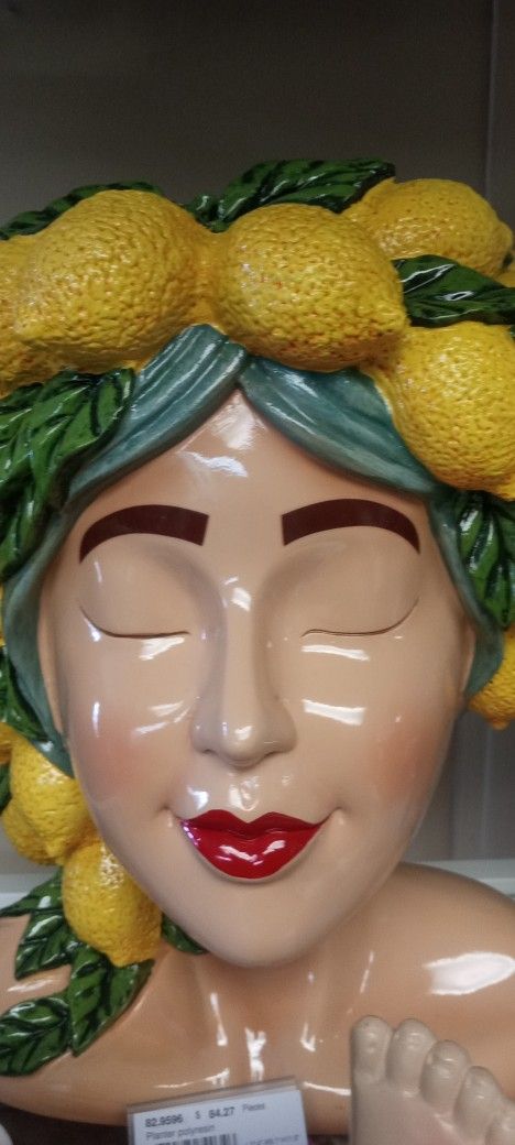 Awesome New Lemon Crown Head Vase Very Detailed