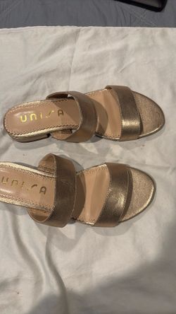 New Gold Sandle Size 71/2