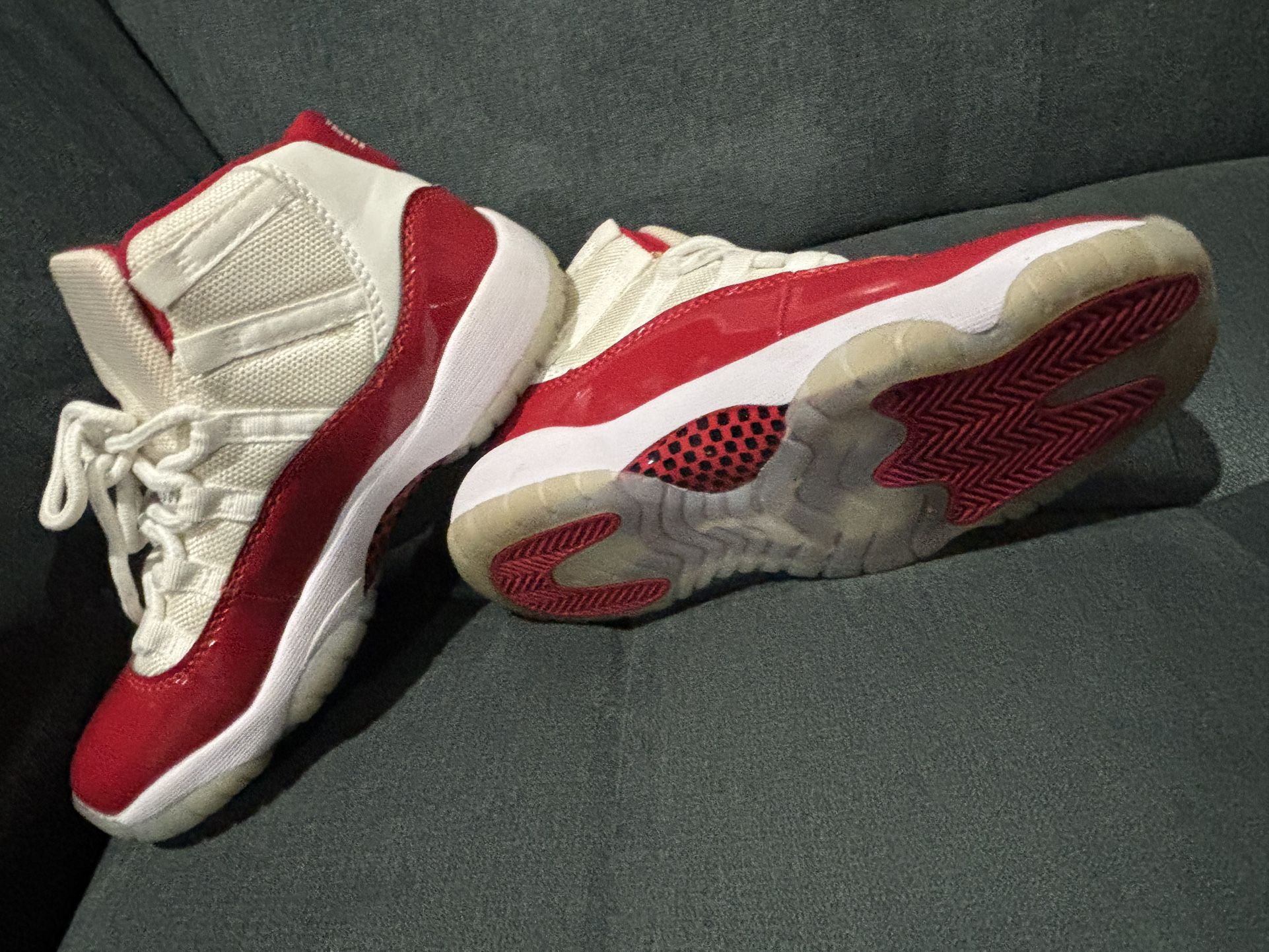 Air Jordan 11 Retro Cherry