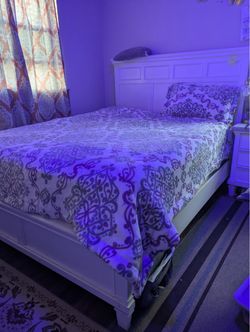 White Wood Full/Queen Bed Frame