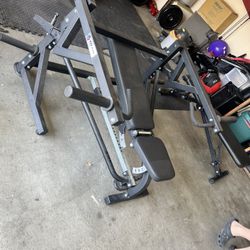 Titan Chest Press 