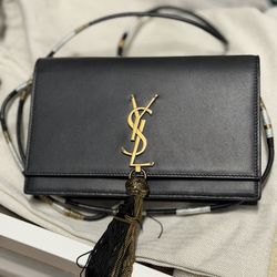 Yves Saint Laurent  Kate small black
