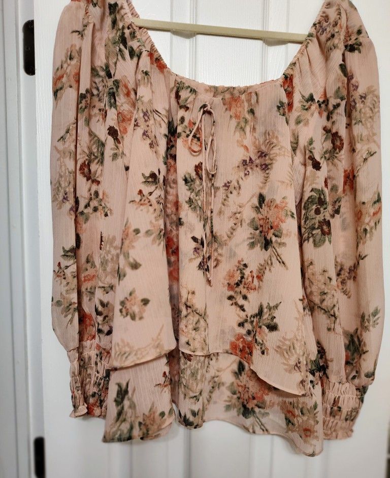 Ladies QVC Laurie Felt Poet Style Blouse, Flowy And Floral Size L