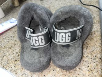 Ugg slides 