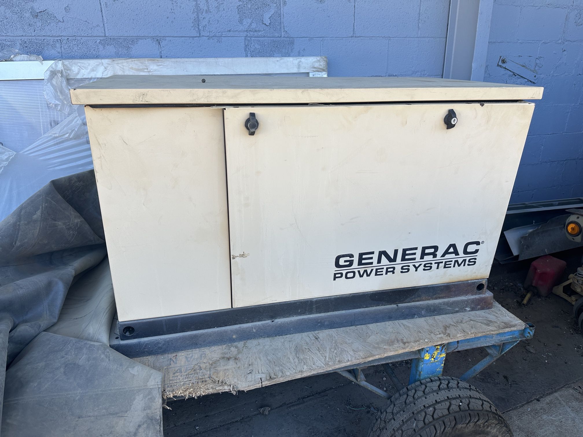 AS IS Generac Power Systems 13,000 Watt / 13 KW Propane & Natural Gas Generator — # 0052531
