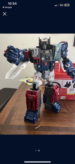 This is the Transformers Generations Titans Return Titan Class Fortress Maximus action figure.