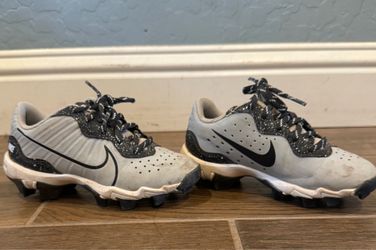 Nike kids baseball cleats