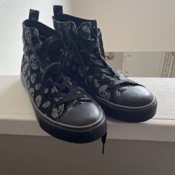 Hot Topic Hi-Tops Size 11