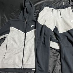 Nike Tech Fleece Jumpsuit Men Medium 