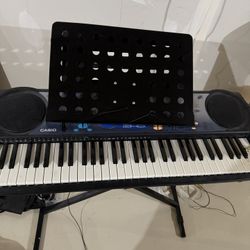 Synthesizer 
