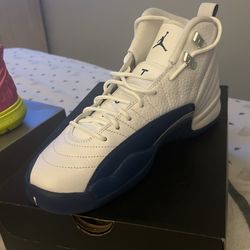 air jordan12 retro Bg…… youth size 7