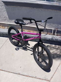 Boy's 20" freestyle bmx bike