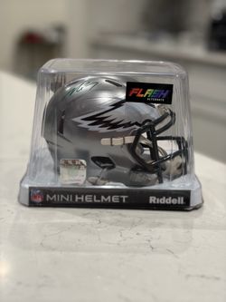 Michael Vick Signed Mini Helmet w/ Certificate of Authenticity (COA) – NFL Autographed Collectible