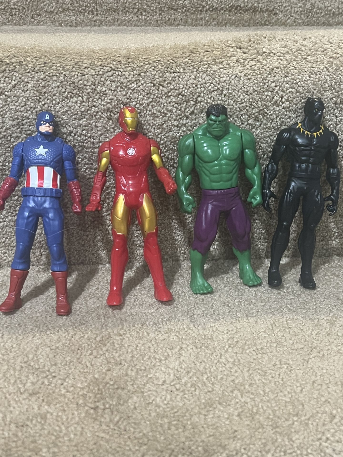 Marvel lot of 4 Avengers Hulk Black Panther Ironman Captain America 6” figures