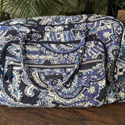 Vera Bradley “Deep Night Paisley” Pattern X-Large Weekender Duffle Bag EUC