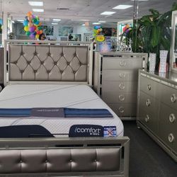 5PC Bedroom Set Manager Special Available Now For Just $1,199/
Juego de dormitorio de 5 piezas Gerente especial disponible ahora por solo $1,199