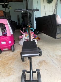 Knee scooter