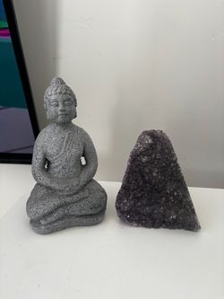 Amethyst rock & Buddha statue