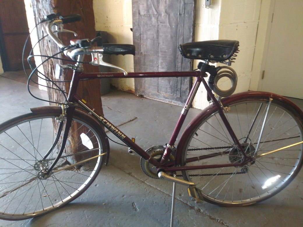 Schwinn world tourist 10 speed vintage bike