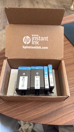 HP Instant Ink Cartridges Set
