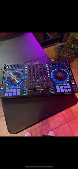 DJ Denon MC7000 MiXer Serato installed