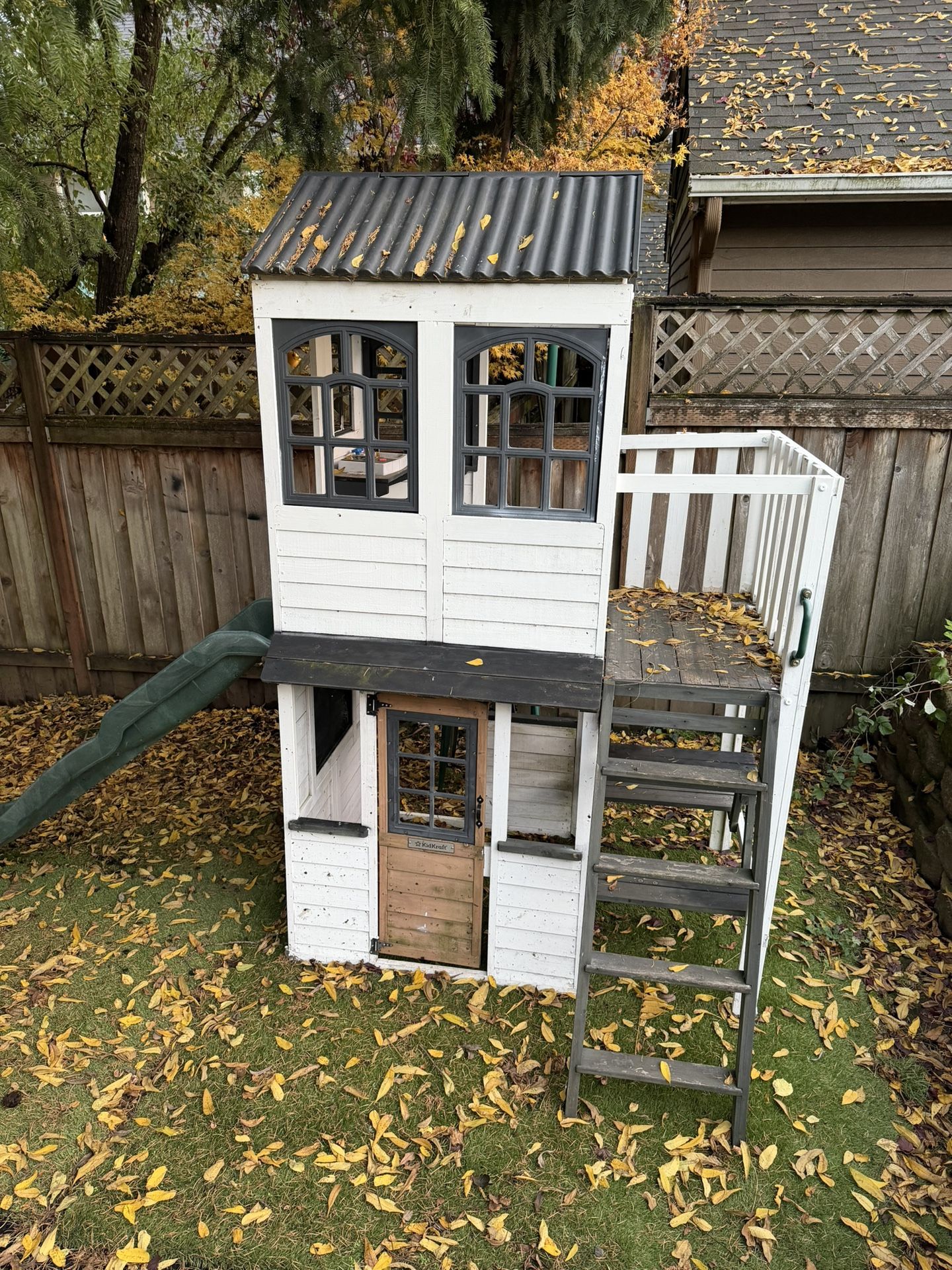 Kids Play House - FREE