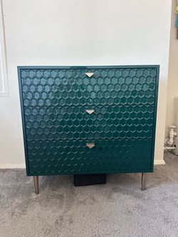 Bachelor dresser- GREEN