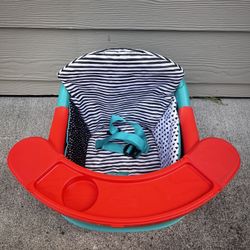 Booster Seat. Does Not Have Side Straps For Tying Down. 
