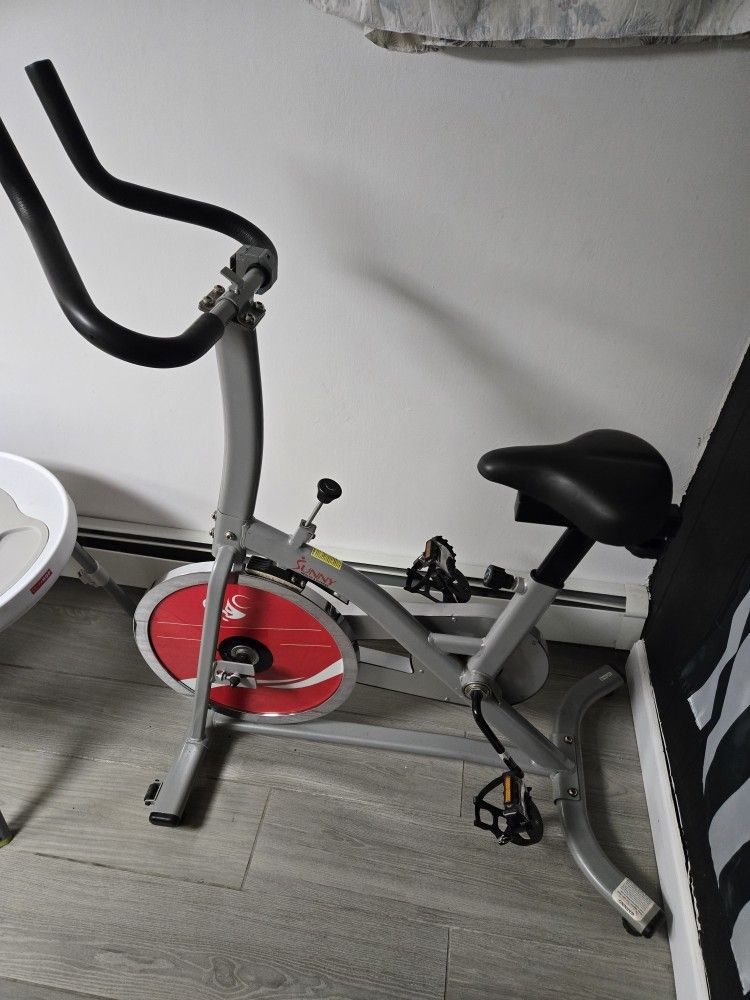 Sunny Fitness Stationary Spin Bike