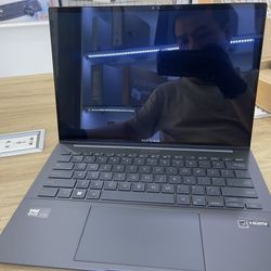 Asus Zenbook Q425 (New one is 1100$)
