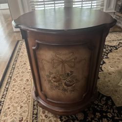Round End Table