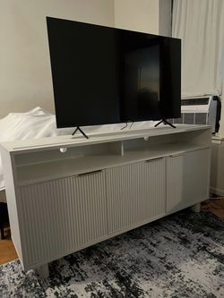 LIKE NEW White Fluted TV Stand – Fits TVs Up to 70